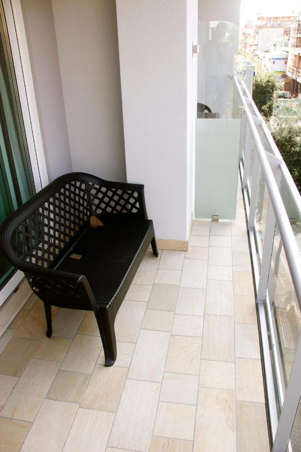 Residence La Perla Caorle Bagian luar foto