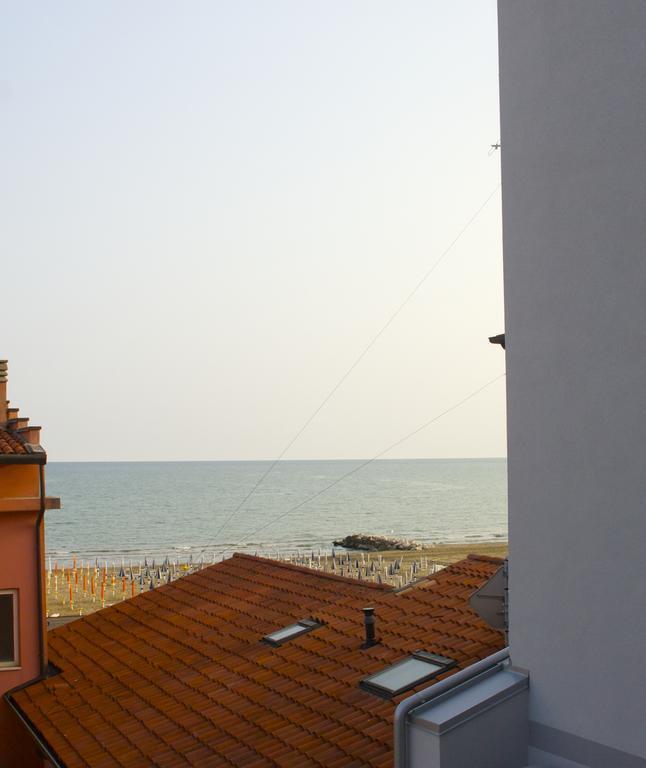 Residence La Perla Caorle Ruang foto