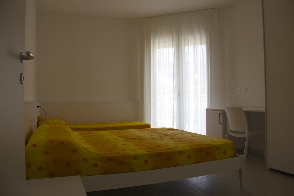Residence La Perla Caorle Ruang foto