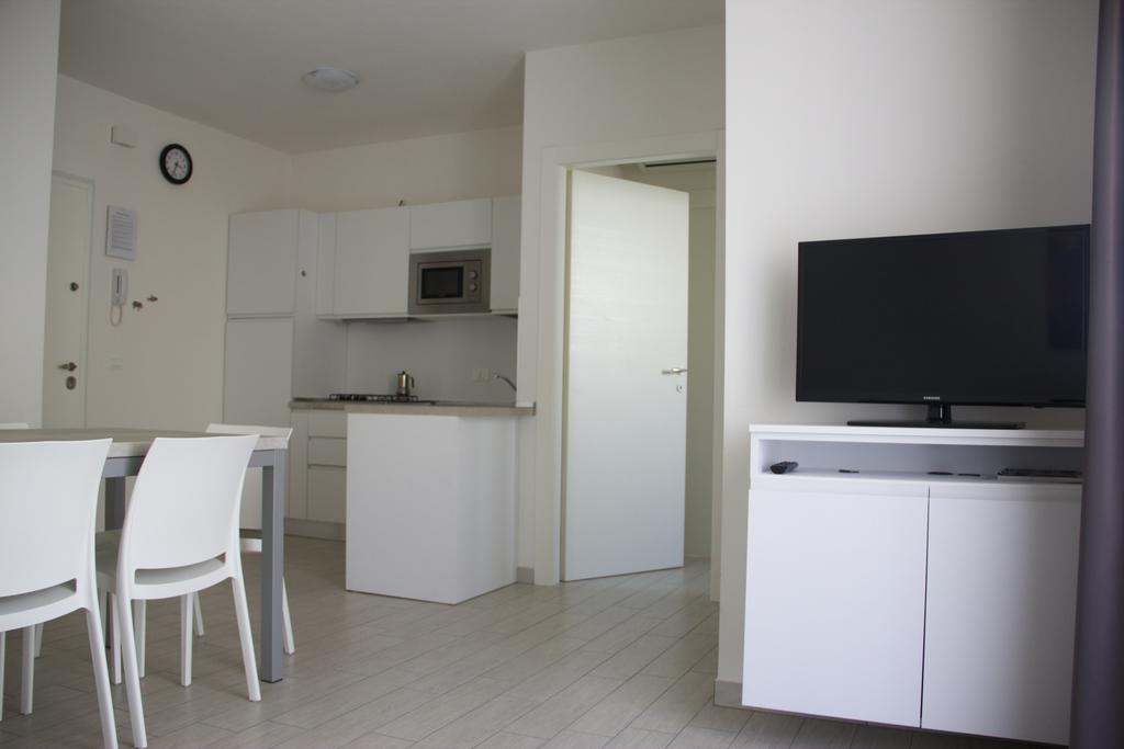 Residence La Perla Caorle Bagian luar foto