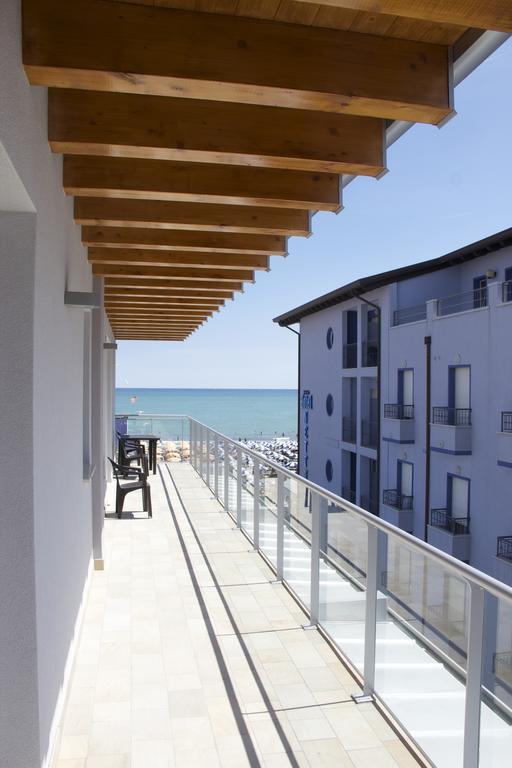 Residence La Perla Caorle Bagian luar foto